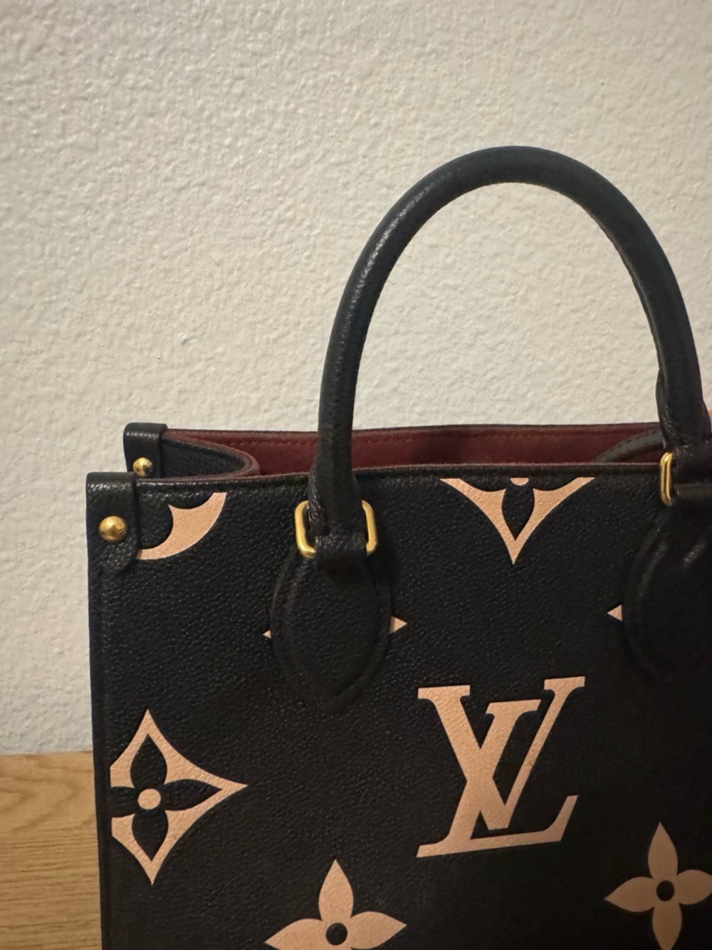 Louis Vuitton OnTheGo PM Monogram Canvas Tote w/ Strap + Receipt - Picture 3 of 9